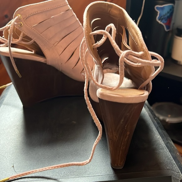Pink wedges, size 6 - Picture 3 of 3